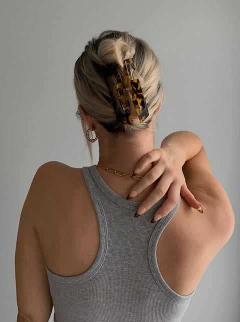 'Hold Me Tight' Hair Claw