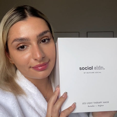 **PRE-ORDER** Social Skin 3-in-1 LED Light Therapy Face Mask