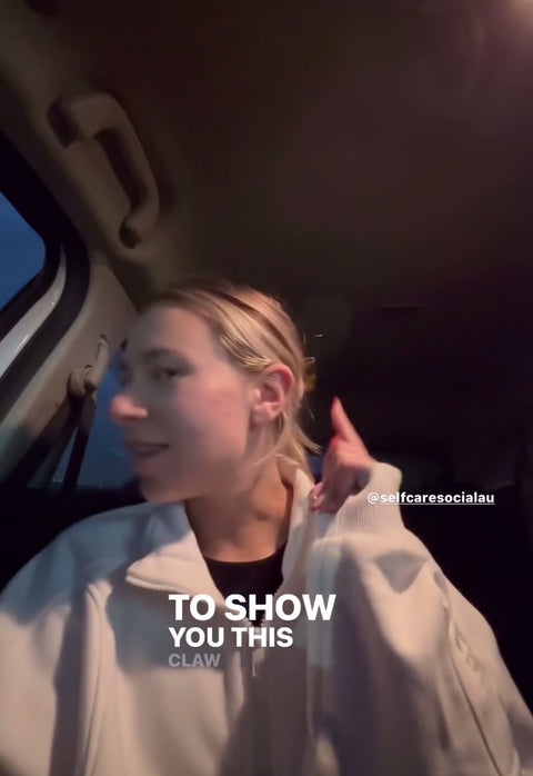 'Hold Me Tight' Hair Claw