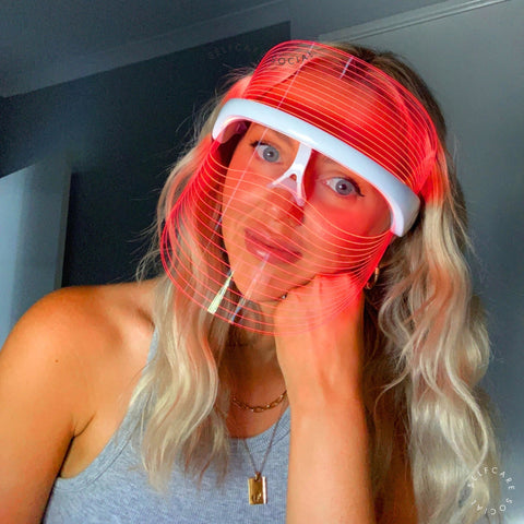 selfcaresocialledmask-SamS