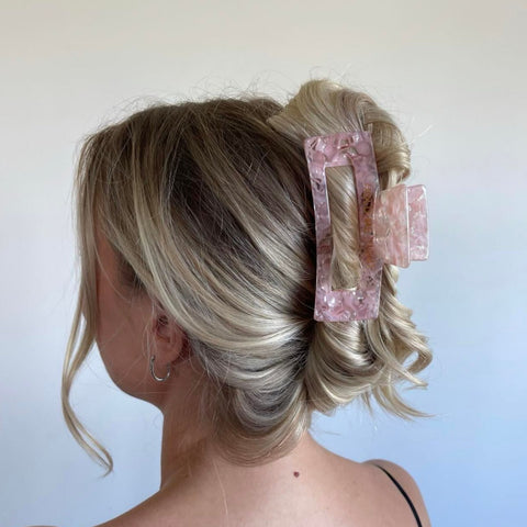 'Hold Me Tight' Hair Claw